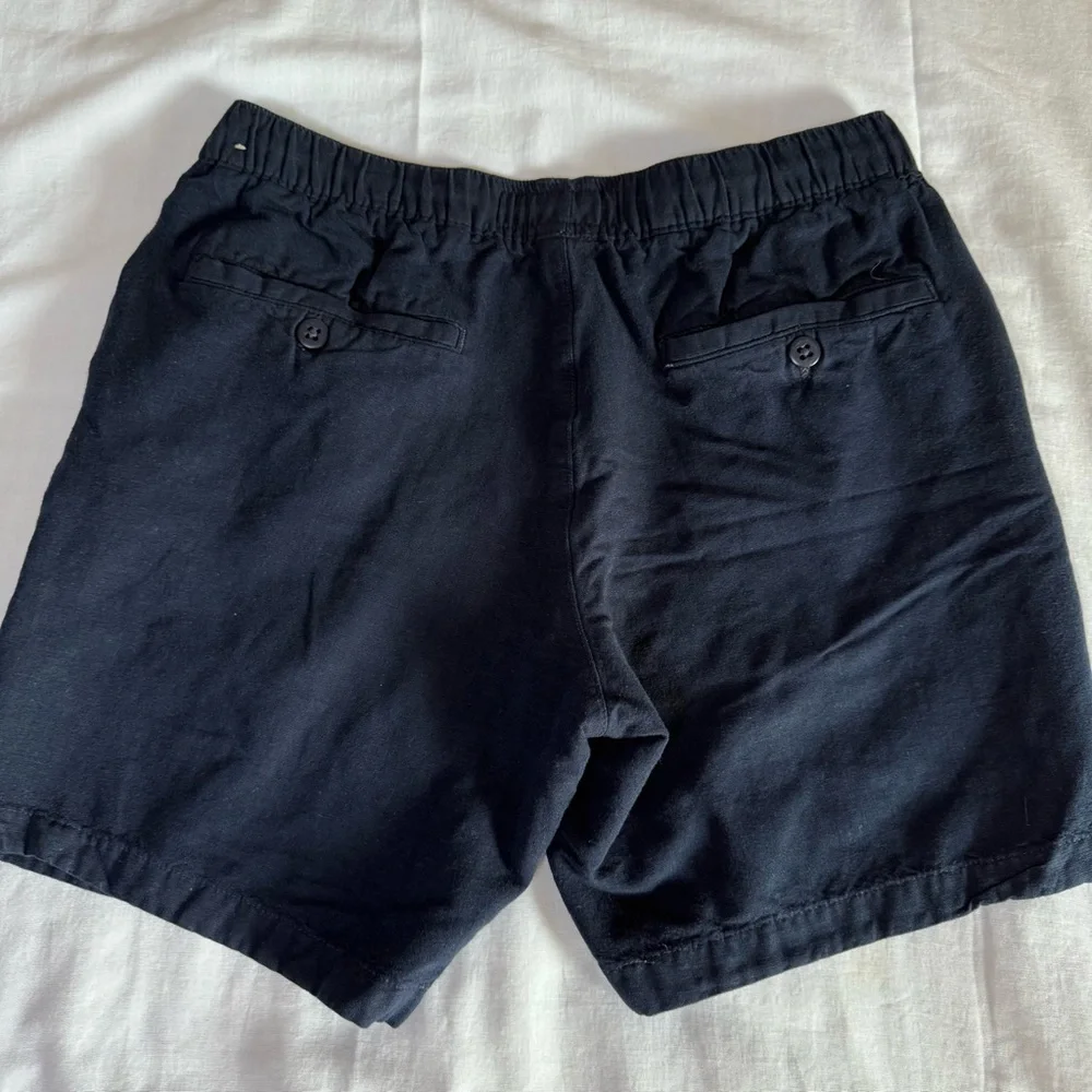 Abercrombie & Fitch Men's Navy Flat Front Drawstring Shorts